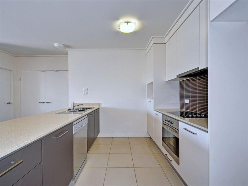 734/66 Sickle Avenue, Hope Island QLD 4212