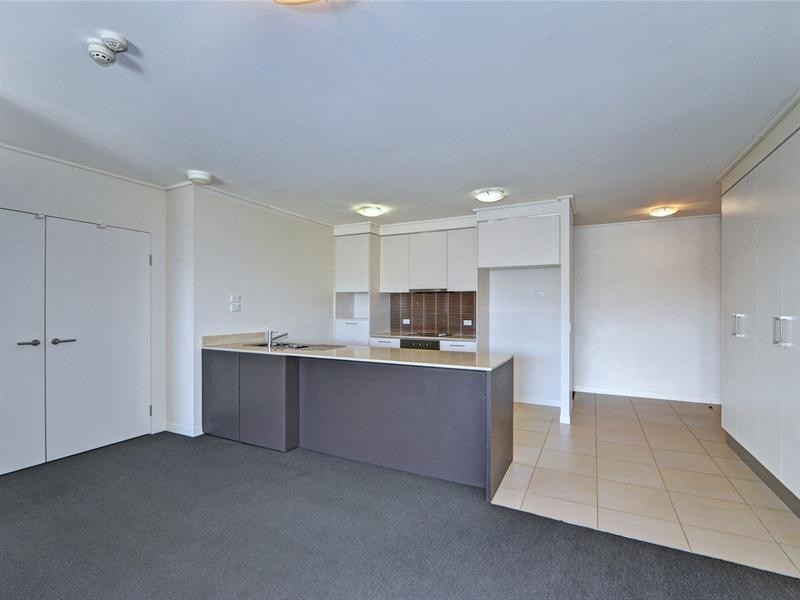 734/66 Sickle Avenue, Hope Island QLD 4212