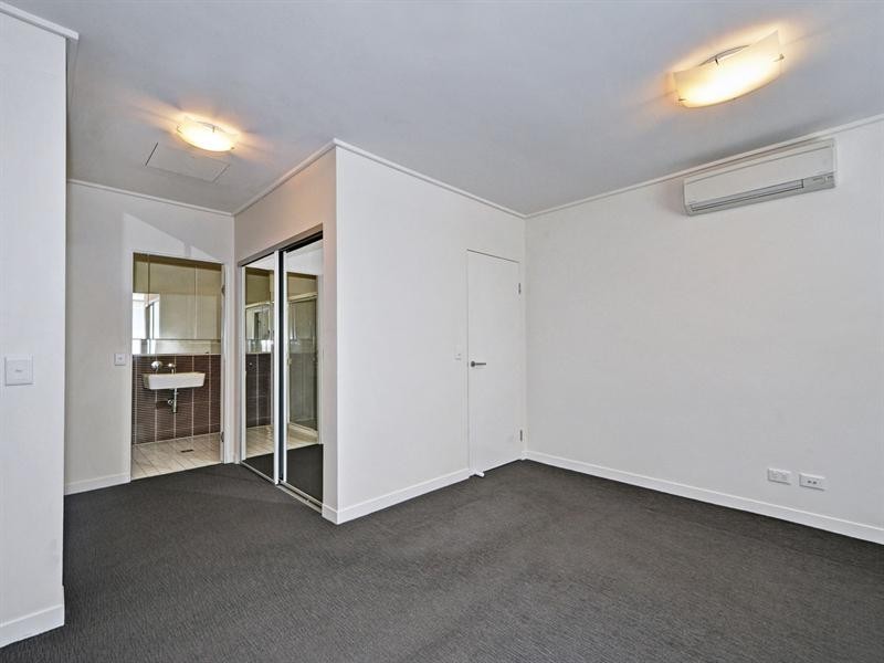 734/66 Sickle Avenue, Hope Island QLD 4212