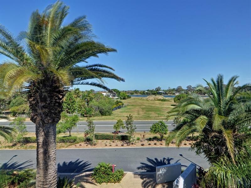 734/66 Sickle Avenue, Hope Island QLD 4212