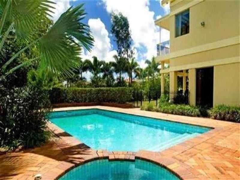 4667 The Parkway, Hope Island QLD 4212