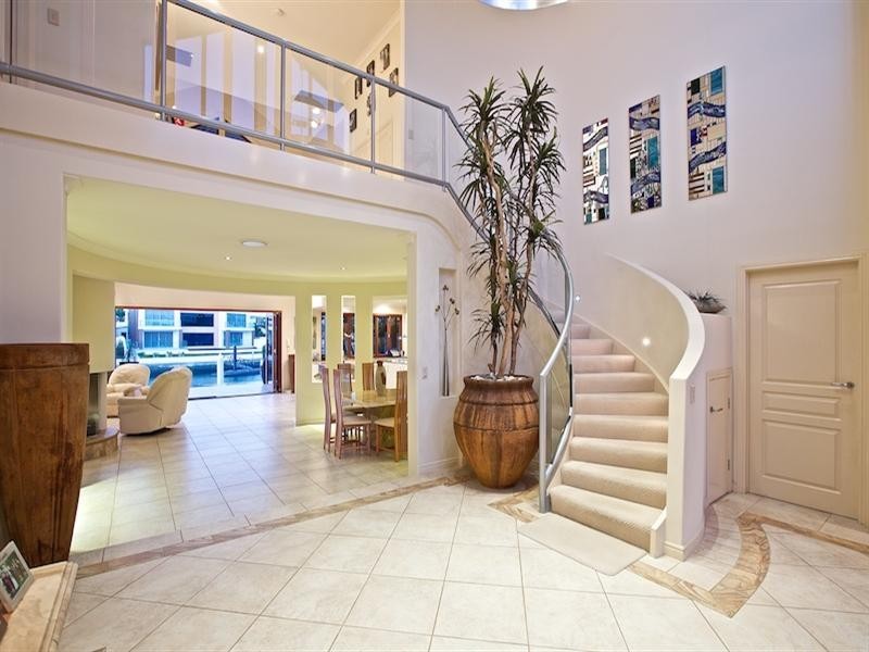 41 King Charles Drive, Sovereign Islands QLD 4216