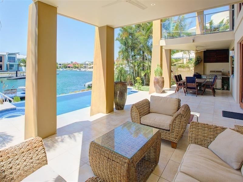 41 King Charles Drive, Sovereign Islands QLD 4216