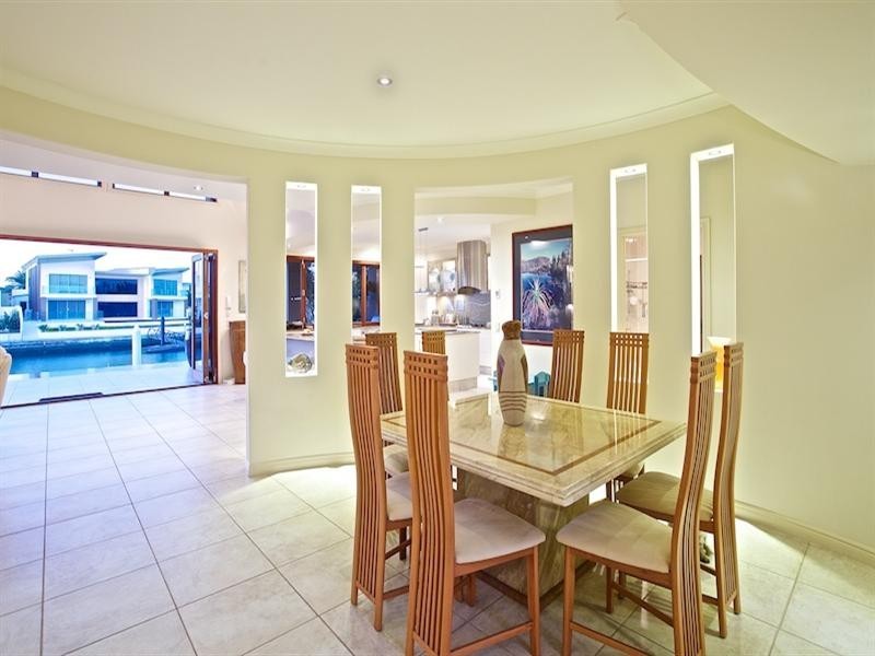 41 King Charles Drive, Sovereign Islands QLD 4216