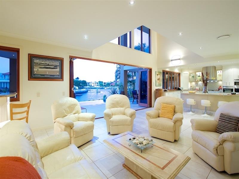 41 King Charles Drive, Sovereign Islands QLD 4216