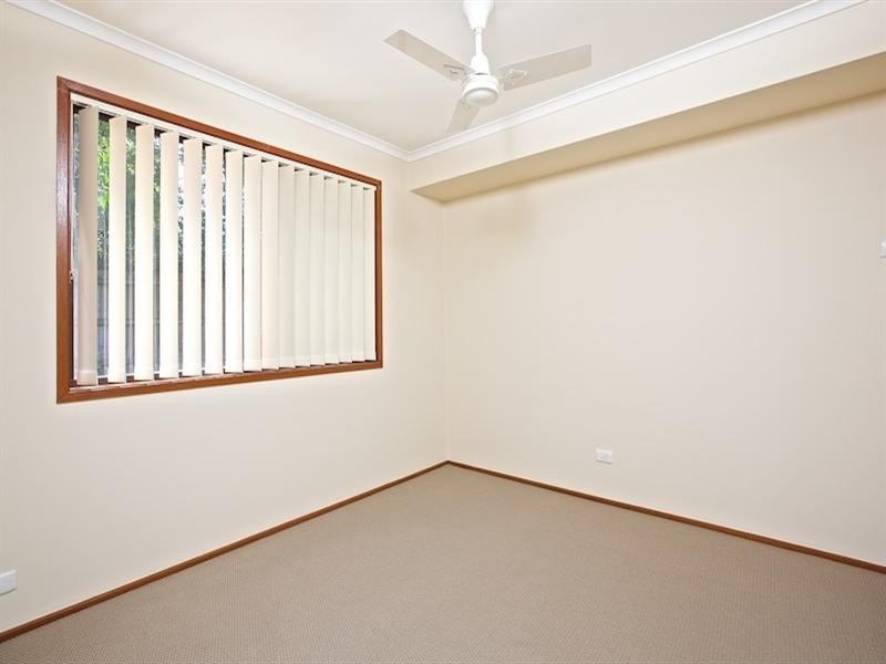 2/8 Botanical Drive, Labrador QLD 4215