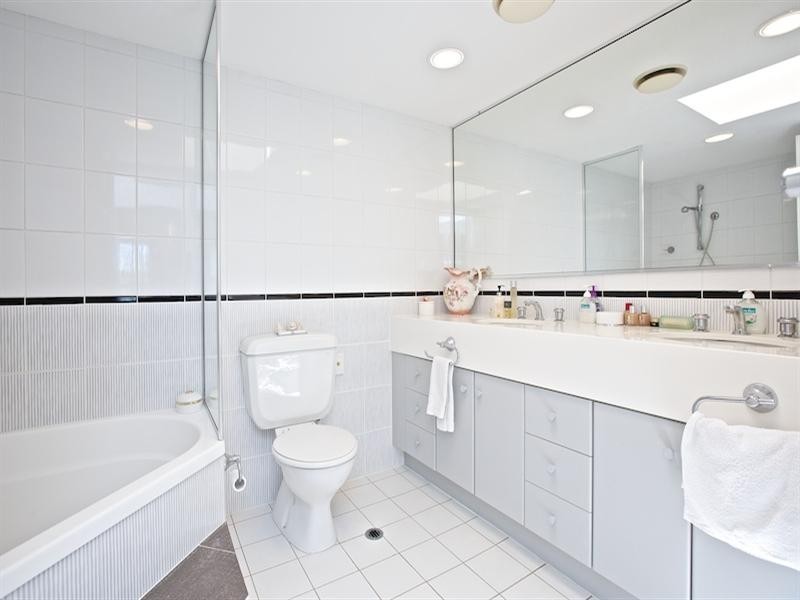 5376 Bay Hill Terrace, Hope Island QLD 4212