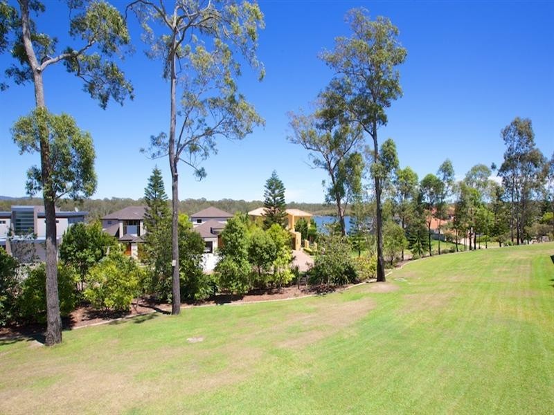 5376 Bay Hill Terrace, Hope Island QLD 4212