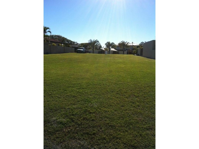 24 Brittanic Crescent, Sovereign Islands QLD 4216