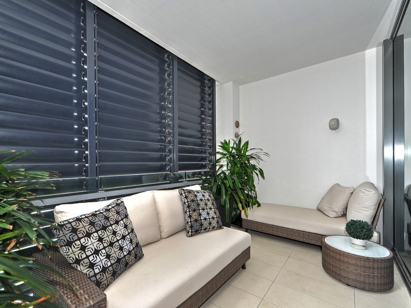 1305/1 Sunset Avenue, Paradise Point QLD 4216