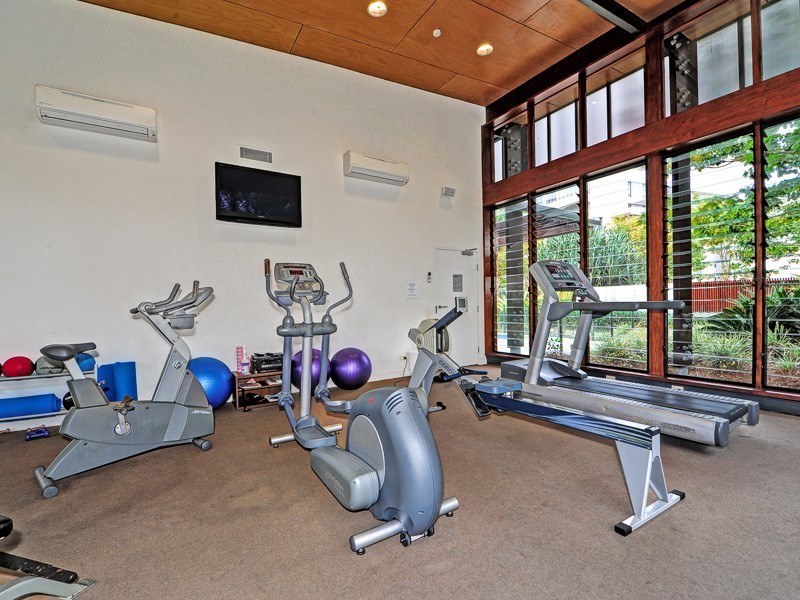 6404/323 Bayview Street, Hollywell QLD 4216