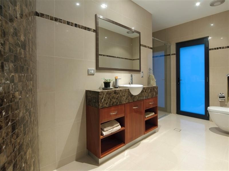 11 King James Court, Sovereign Islands QLD 4216