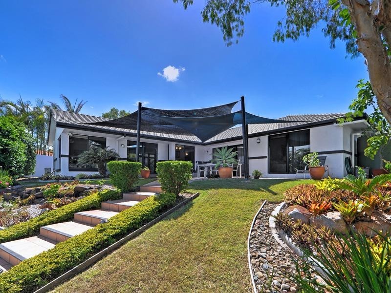 2 Glenwater Crescent, Helensvale QLD 4212