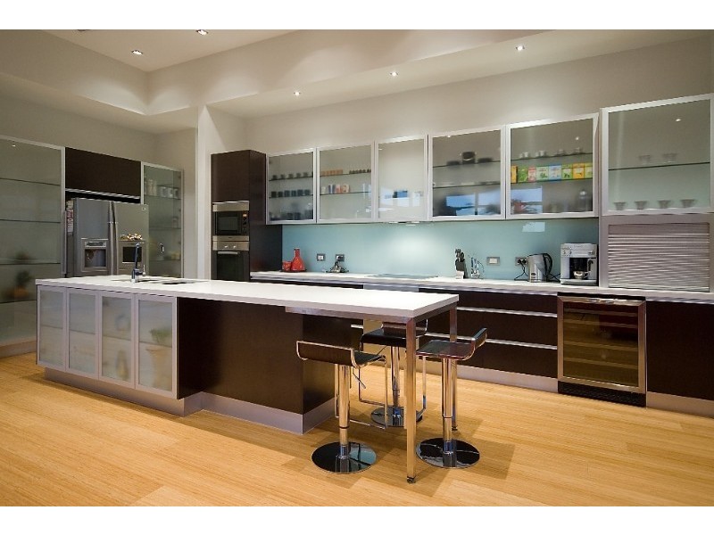 1 Royal Albert Crescent, Paradise Point QLD 4216