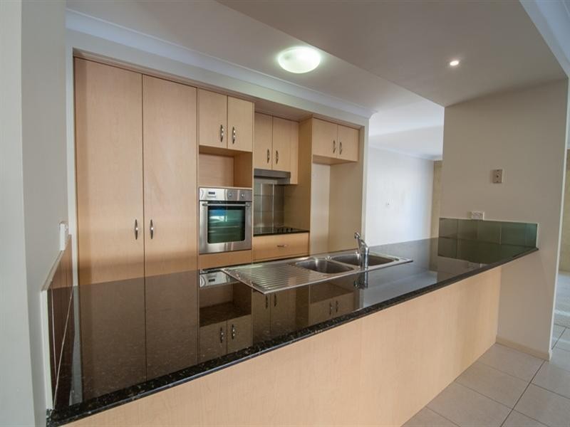 35 Ken Crescent, Helensvale QLD 4212