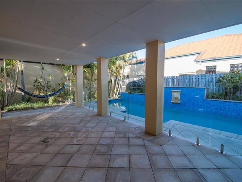 35 Ken Crescent, Helensvale QLD 4212