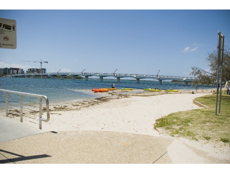 Paradise Point QLD 4216