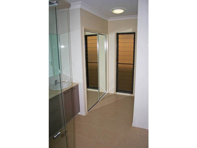 Paradise Point QLD 4216