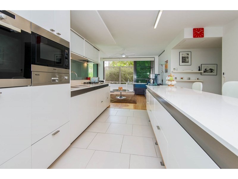 29106/2 Ephraim Island, Paradise Point QLD 4216