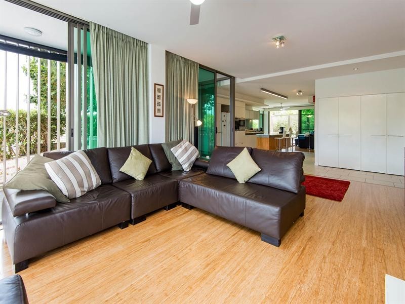 29106/2 Ephraim Island, Paradise Point QLD 4216