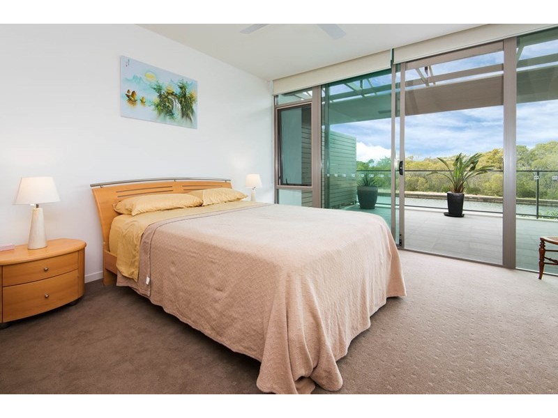 29106/2 Ephraim Island, Paradise Point QLD 4216