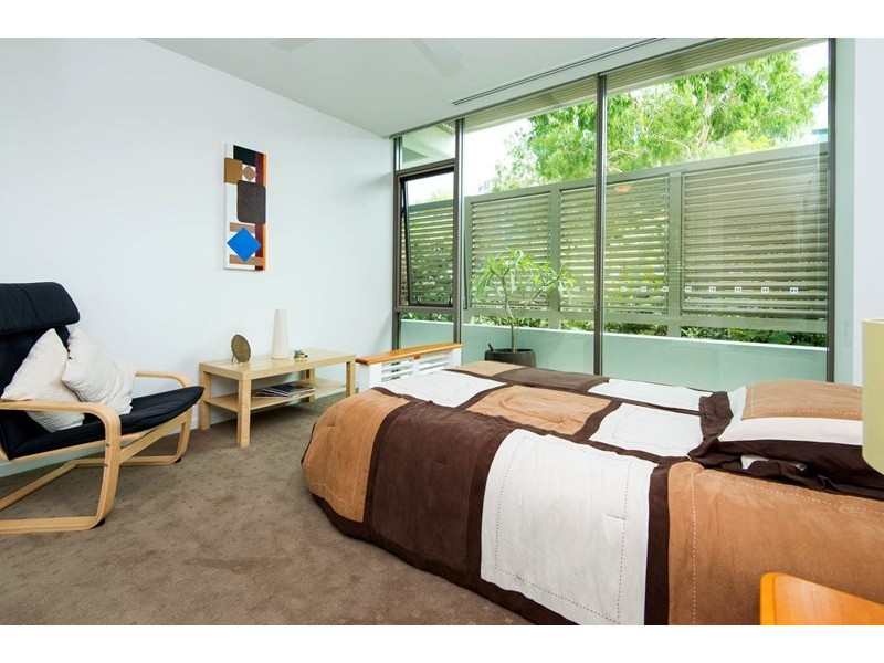 29106/2 Ephraim Island, Paradise Point QLD 4216