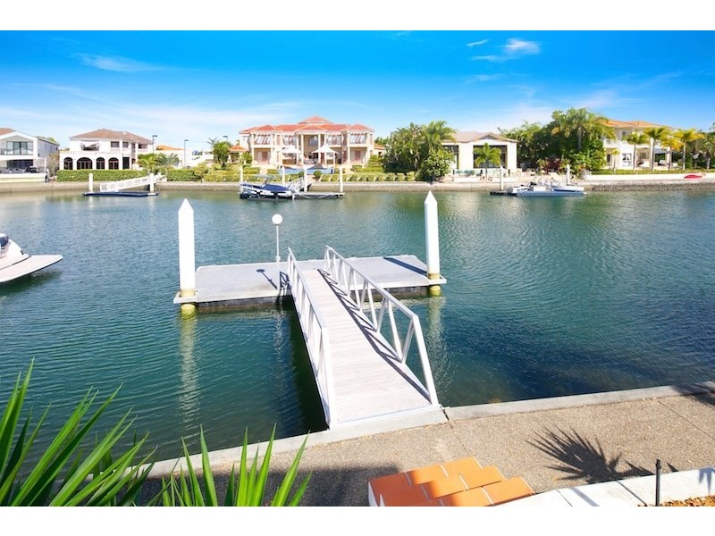 37 The Peninsula, Sovereign Islands QLD 4216