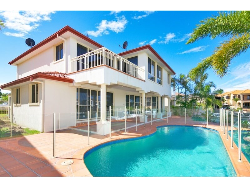 37 The Peninsula, Sovereign Islands QLD 4216