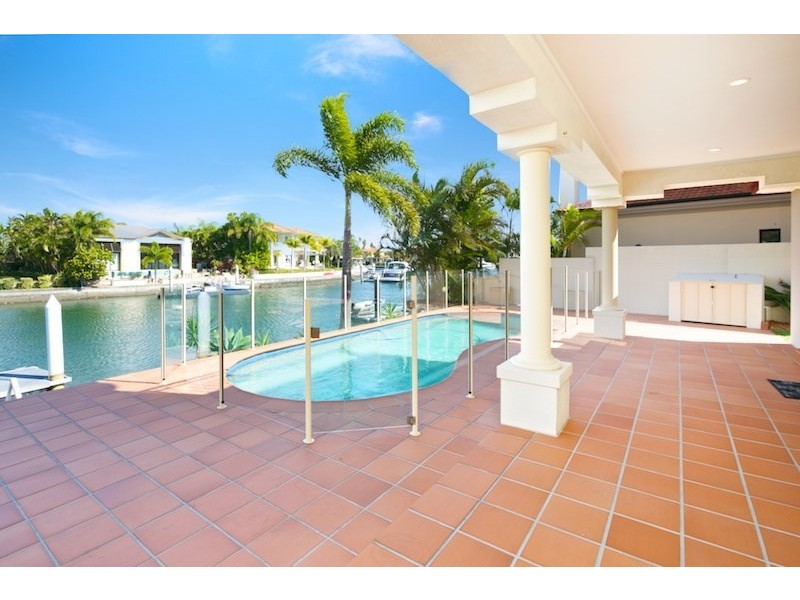 37 The Peninsula, Sovereign Islands QLD 4216