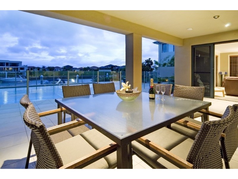 Hope Island QLD 4212