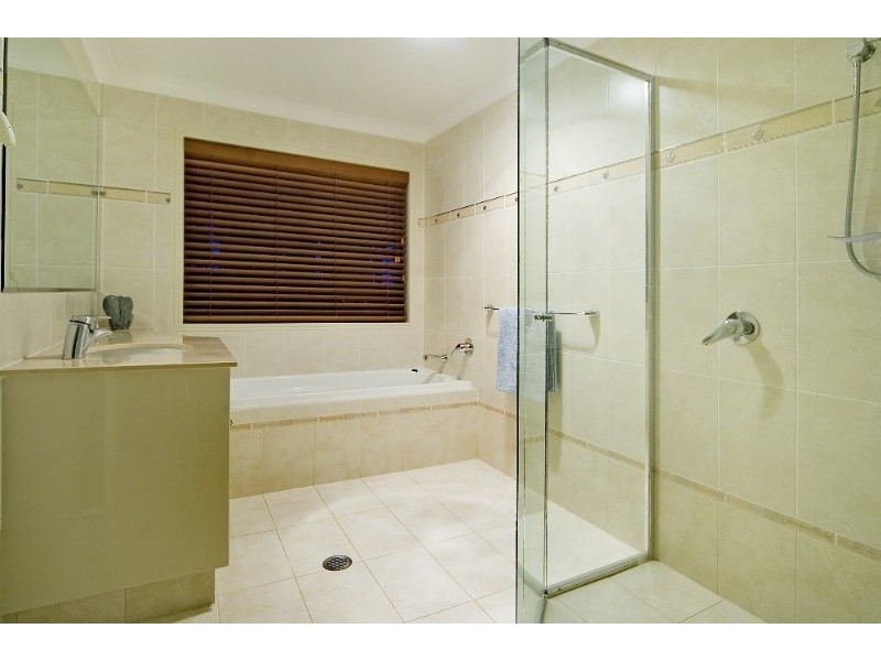 Hope Island QLD 4212