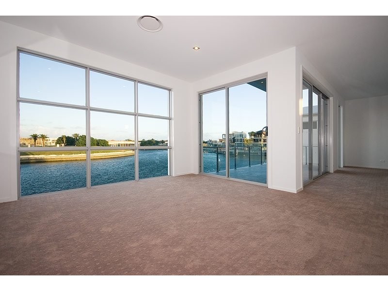 Paradise Point QLD 4216