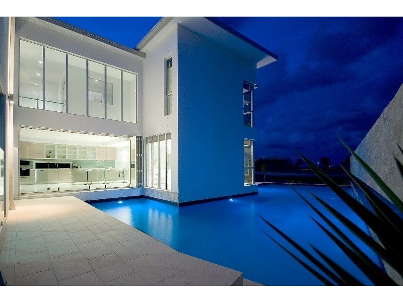 Paradise Point QLD 4216