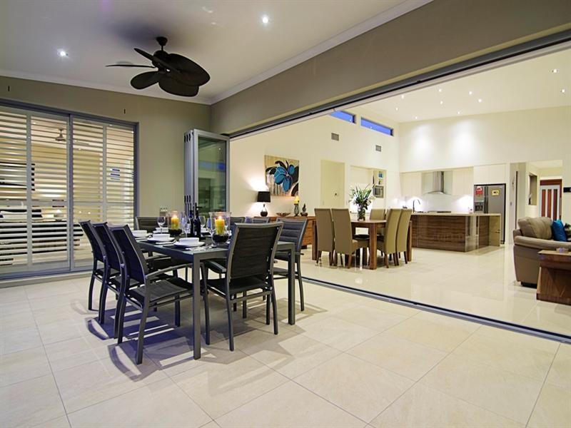 Sovereign Islands QLD 4216