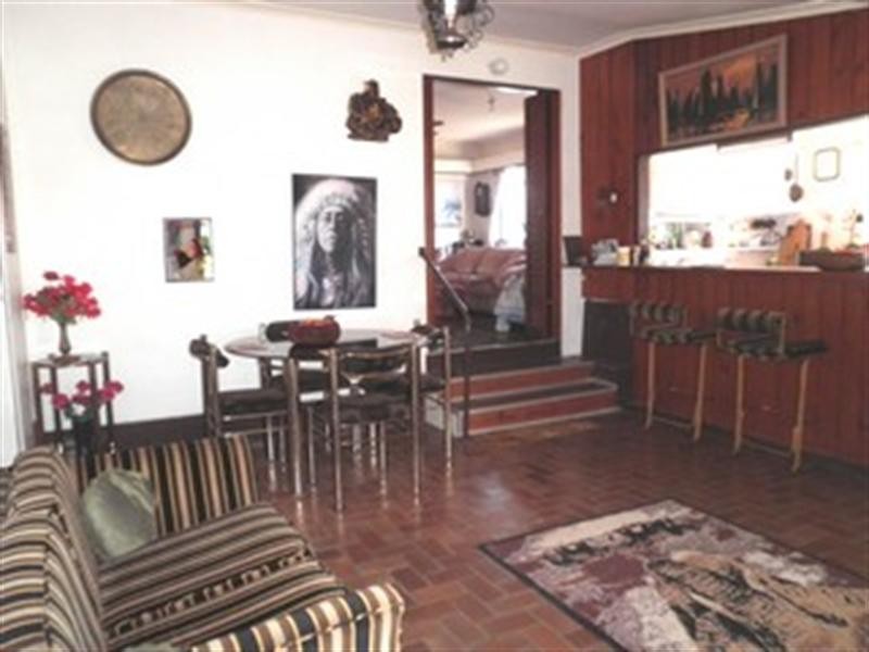 14 Victor Avenue, Paradise Point QLD 4216