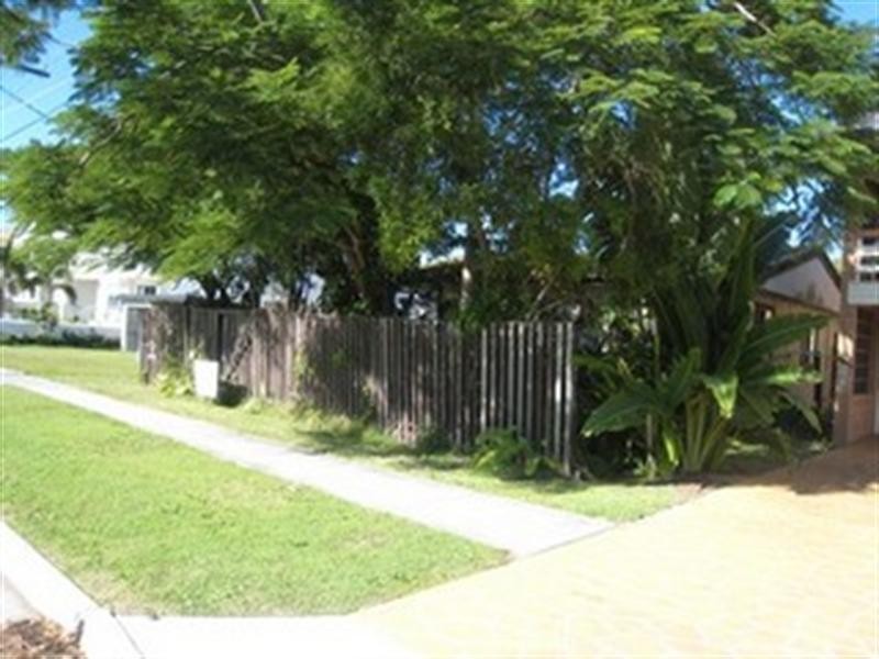 14 Victor Avenue, Paradise Point QLD 4216