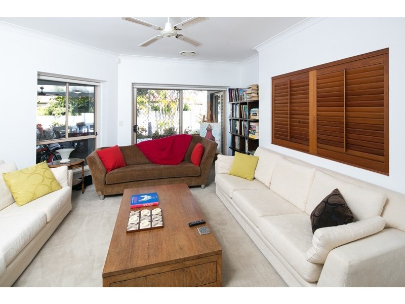 7 Shoreham Close, Arundel QLD 4214