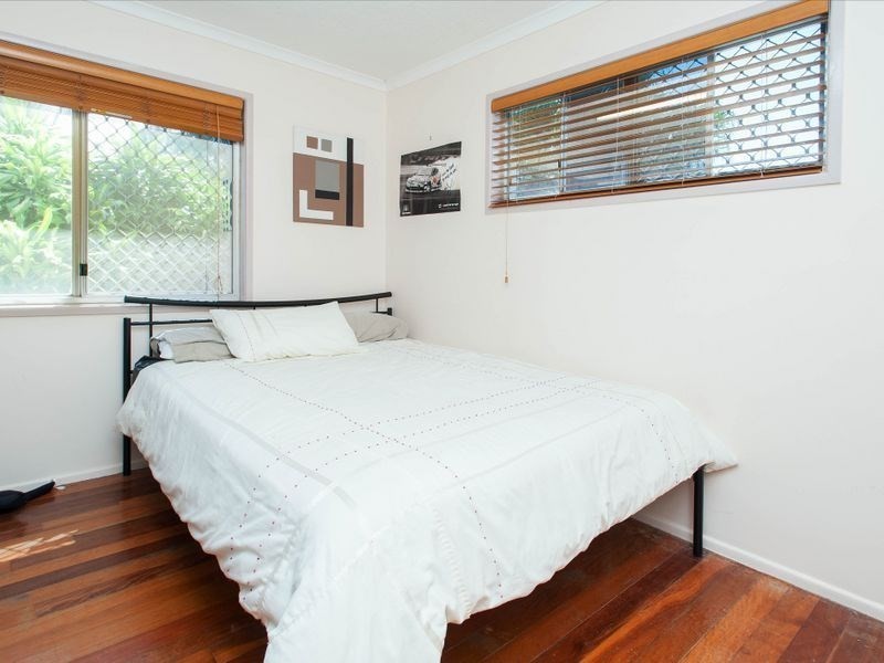 15 Iando Street, Coombabah QLD 4216