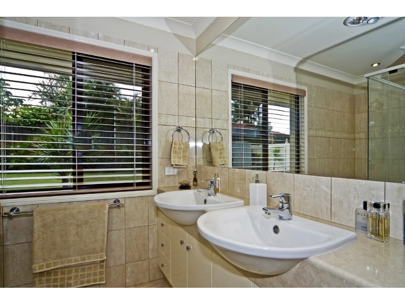 Paradise Point QLD 4216
