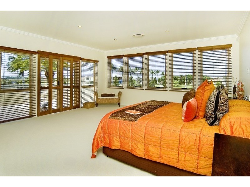 Hope Island QLD 4212