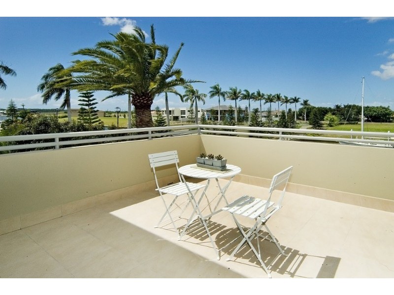 Hope Island QLD 4212