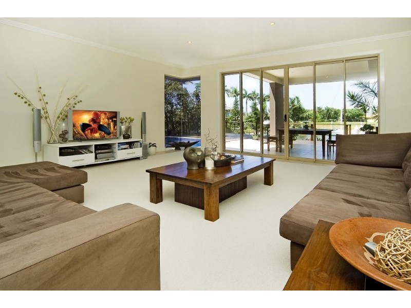 Hope Island QLD 4212