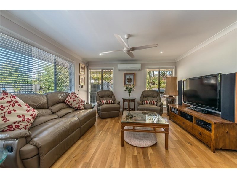 1 Crampton Court, Parkwood QLD 4214