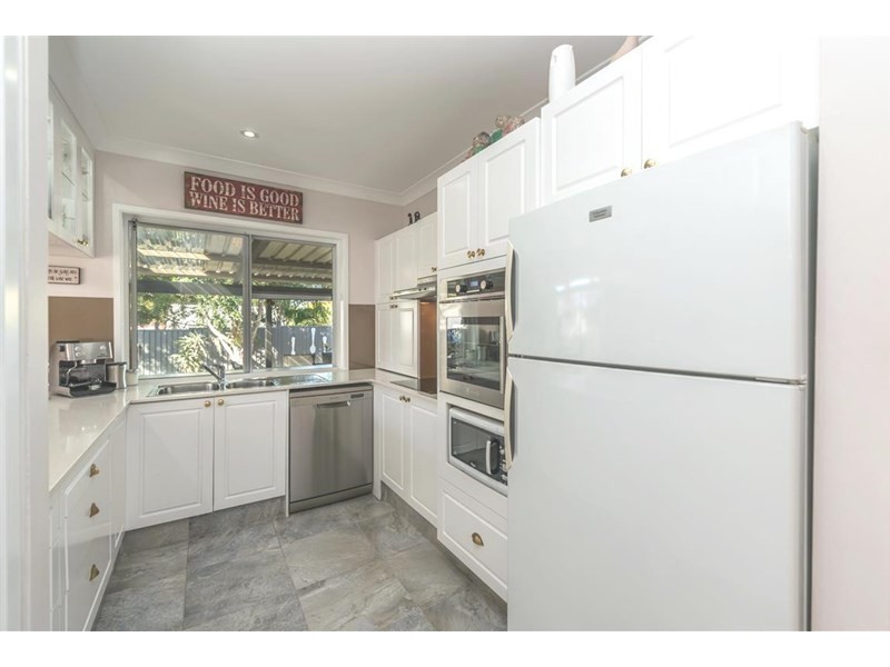 1 Crampton Court, Parkwood QLD 4214