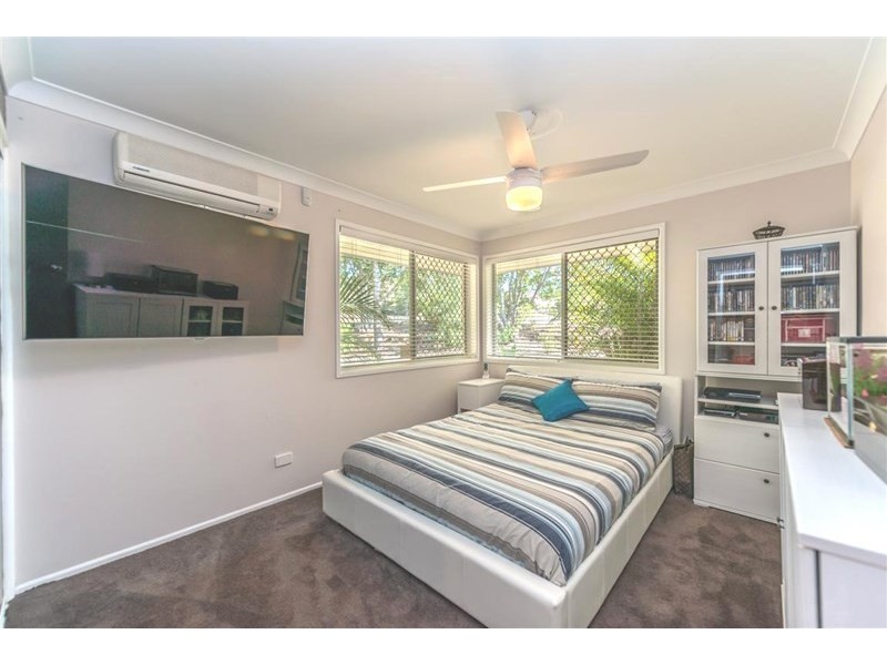 1 Crampton Court, Parkwood QLD 4214