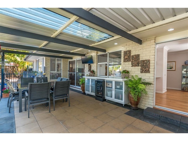 1 Crampton Court, Parkwood QLD 4214