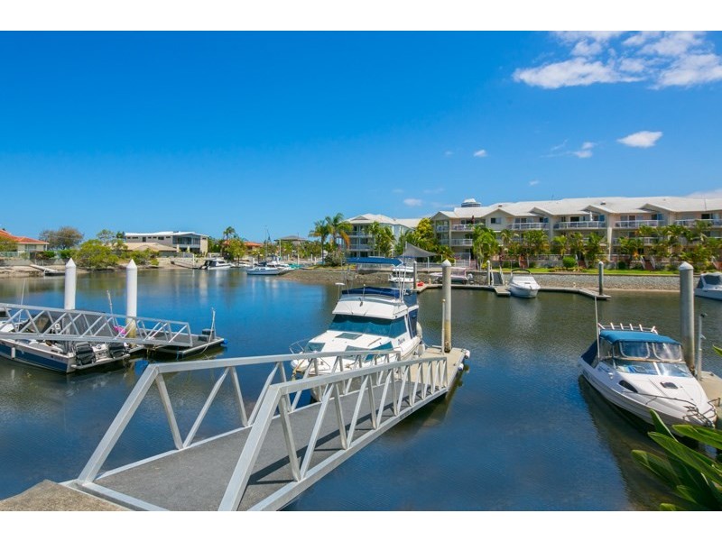 2/14-18 Jennifer Avenue, Runaway Bay QLD 4216