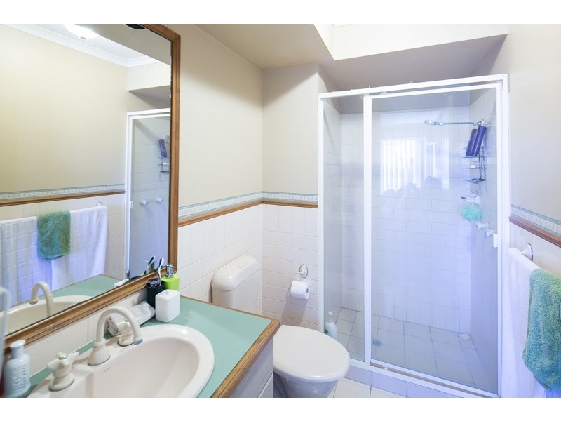 2/14-18 Jennifer Avenue, Runaway Bay QLD 4216