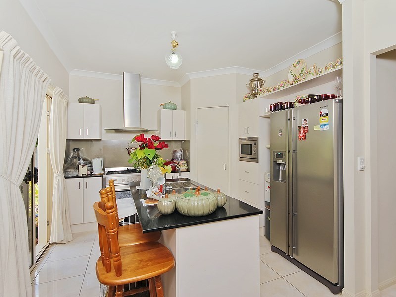 1 Ben Dalley Drive, Helensvale QLD 4212