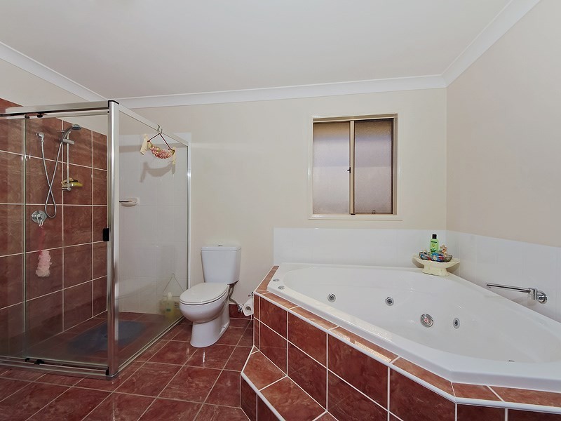 1 Ben Dalley Drive, Helensvale QLD 4212